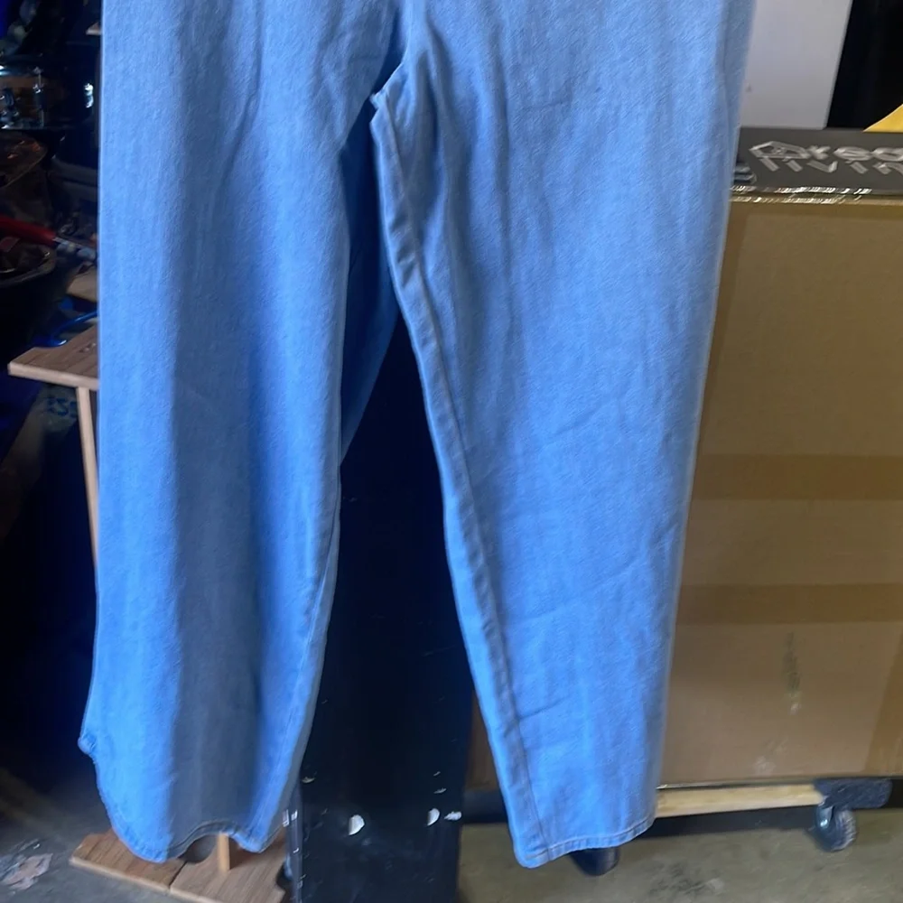 Jeans - Picture 2 of 4